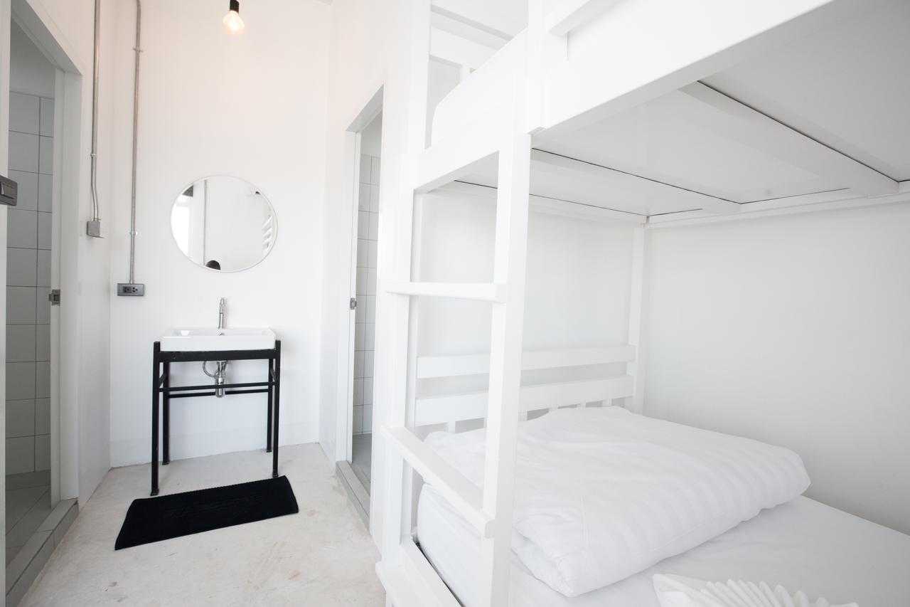 Hostel Flat White Cafe X Poshtel Lampang Zewnętrze zdjęcie
