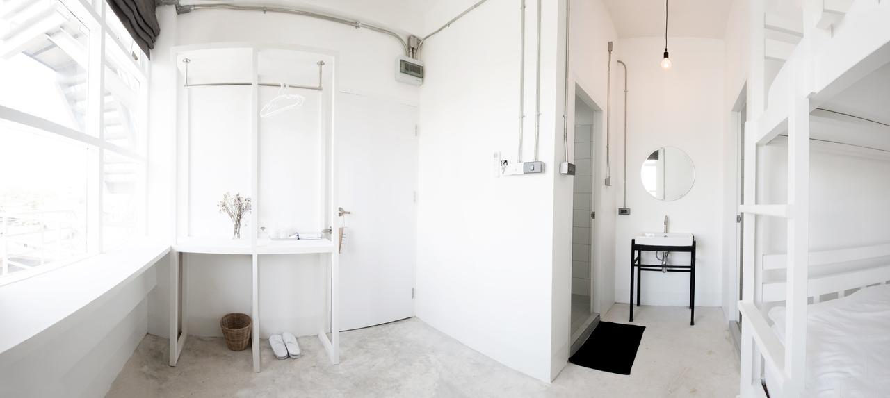 Hostel Flat White Cafe X Poshtel Lampang Zewnętrze zdjęcie